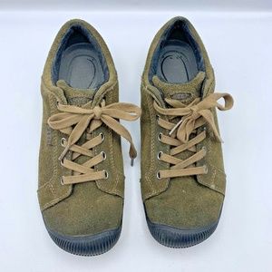 ISO In Search Of Keen Reisen Lace Shoe in size 7.5